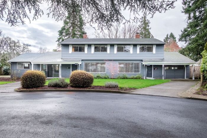 Primary Photo - Duplex near Pacific University