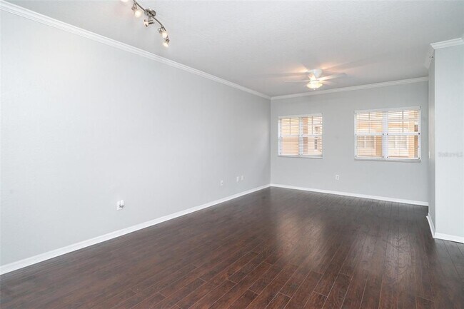 Foto del edificio - 1064 N Tamiami Trl