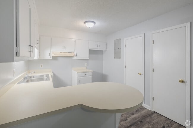 2BR, 1BA - 1,000SF - Kitchen - Silkwood Apartments