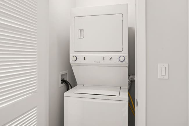 Building Photo - 211 S Halsted St