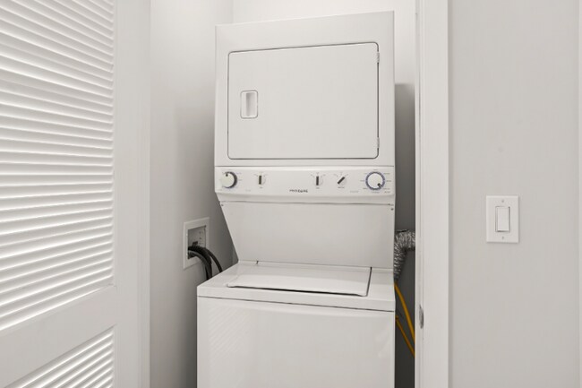 Foto del edificio - 211 S Halsted St