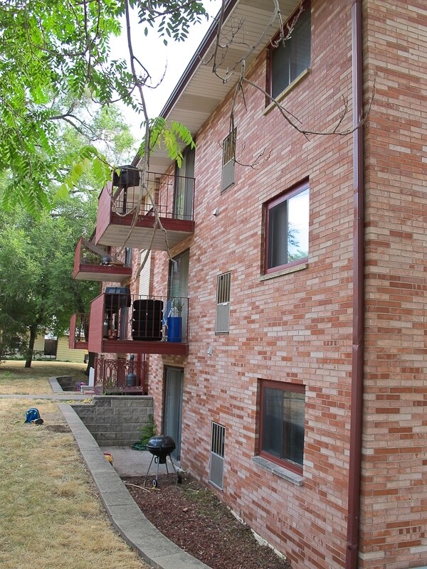 Taylor Apartments Rentals Dubuque, IA