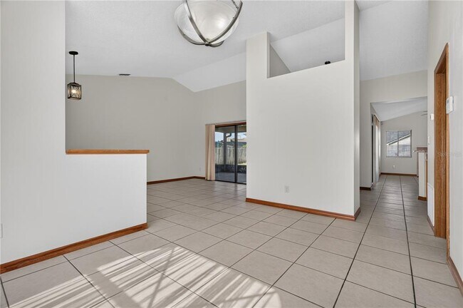 Foto del edificio - 4059 Waterview Loop