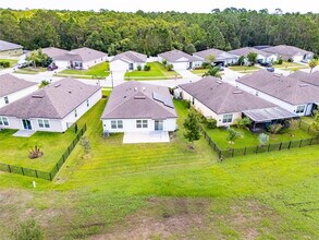 Building Photo - 131 Fairway Ct