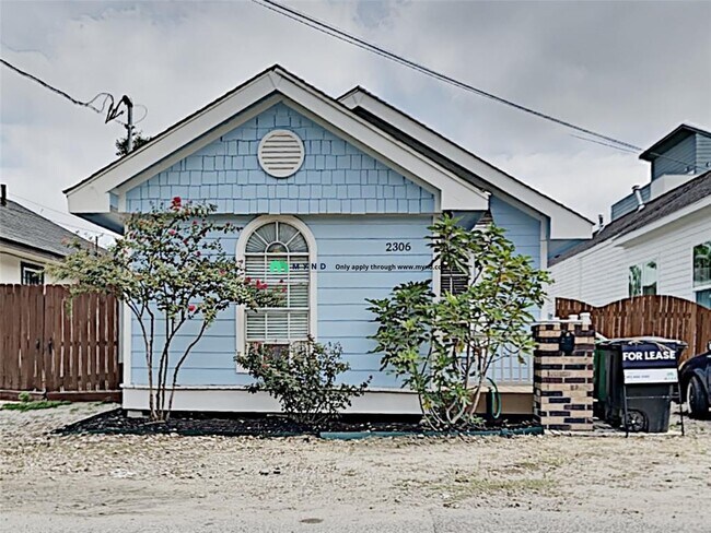 Building Photo - 2306 Thomas Ave