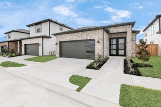 Building Photo - 4352 Avron Dr