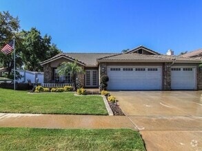 Building Photo - 730 Black Oak Cir