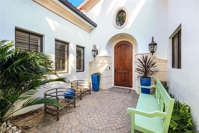 Building Photo - 2904 Tiburon Blvd E