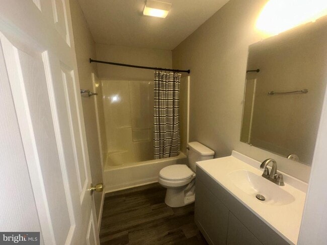 Building Photo - 585 Thomas Armor Dr