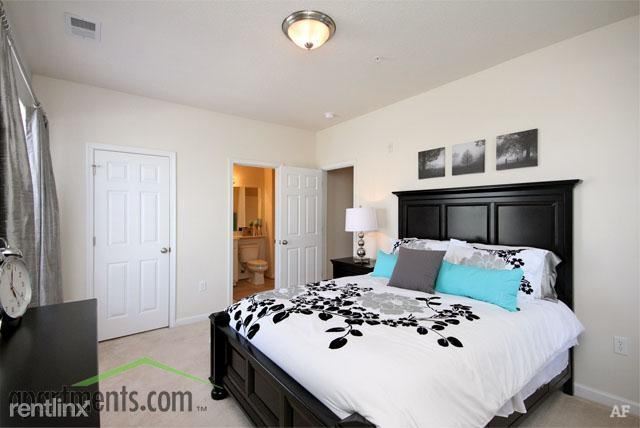 Foto principal - 1601 River Rock Rd