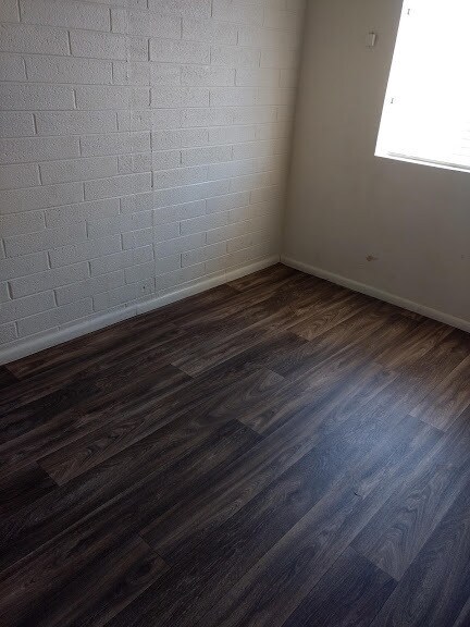 Building Photo - 2237 W Glenrosa Ave