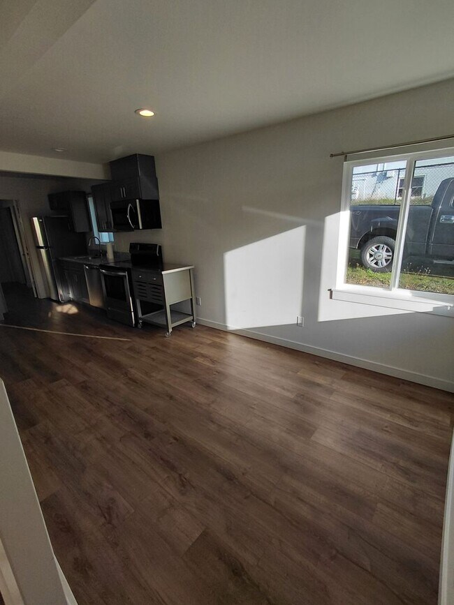 Foto del edificio - Cozy updated 1 bedroom with rooftop deck