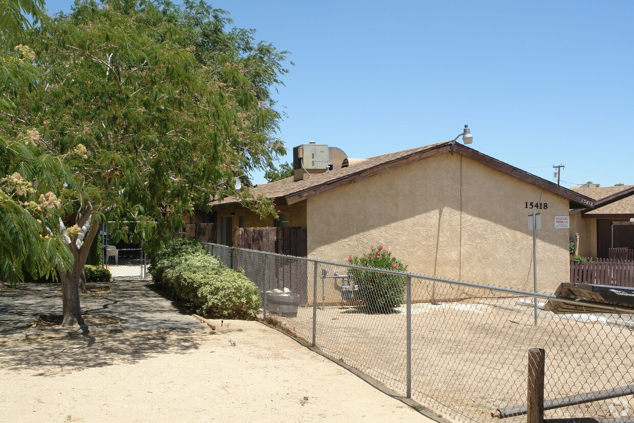 Building Photo - 15418 Outer Bear Valley Rd