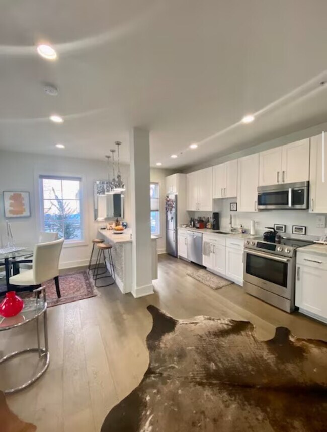 Foto del edificio - 1412 Chapin St NW
