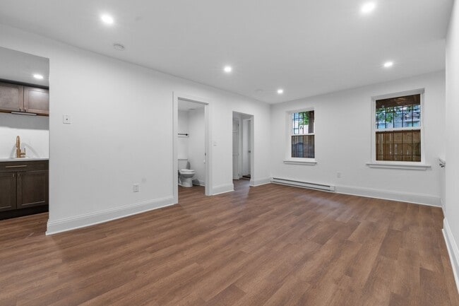 Building Photo - 44 E Springfield St