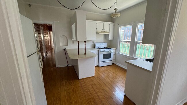 Foto del edificio - 6828 Leland Way