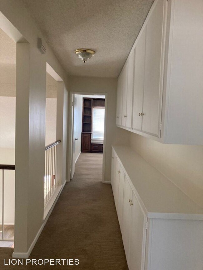Foto del edificio - 4 br, 2.5 bath House - 2211 E. VERMONT