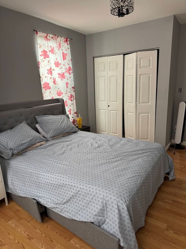 Building Photo - 145 Hansberry St