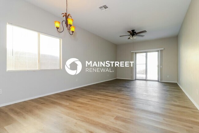 Building Photo - 4 Bedroom Pet-Friendly Home in SURPRISE, A...