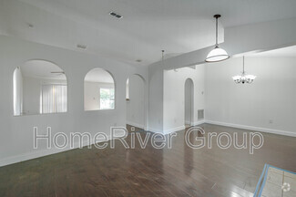 Building Photo - 718 Swan Way