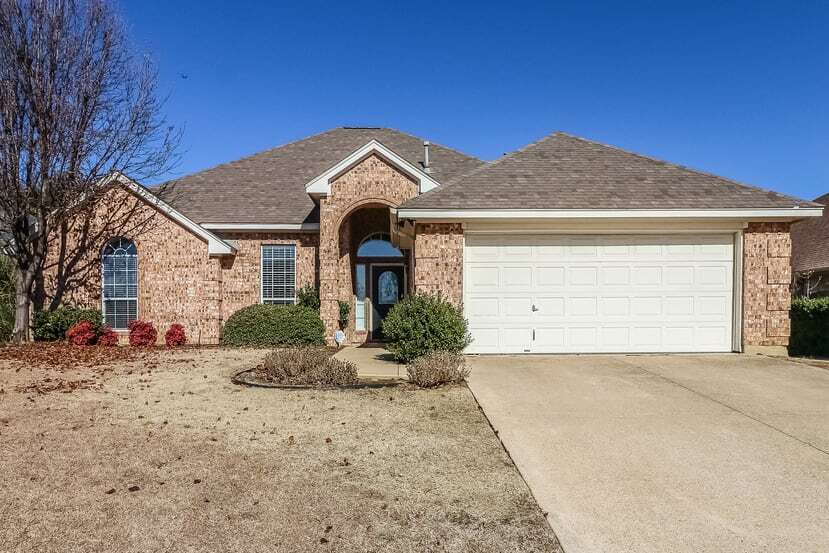 2105 Nugent Dr House Rental in Mansfield, TX