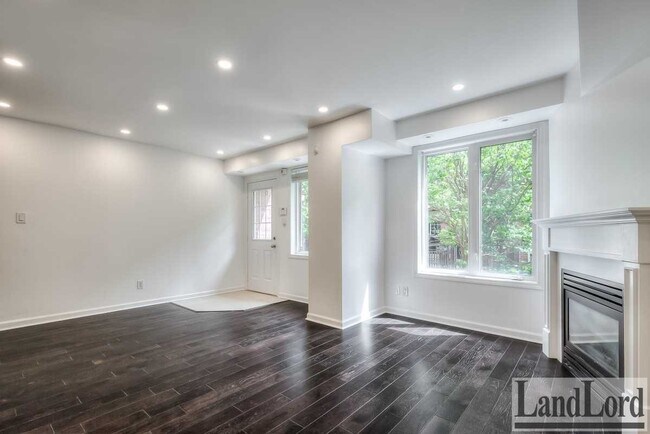 Building Photo - 60 Joe Shuster Way