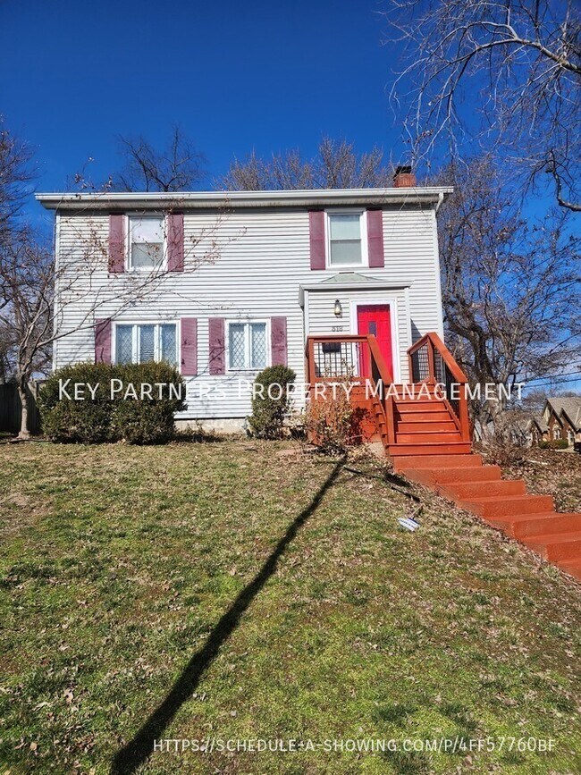 Building Photo - 318 E 68th St