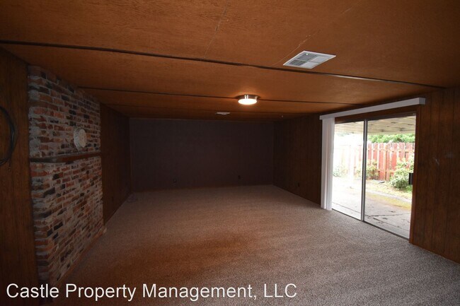 Building Photo - 3 br, 1 bath House - 657 W Vine St.