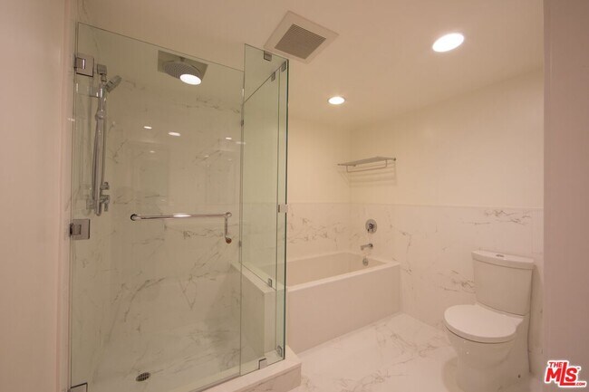 Building Photo - 10366 Wilshire Blvd