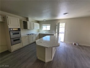 Building Photo - 3749 Ponderosa St