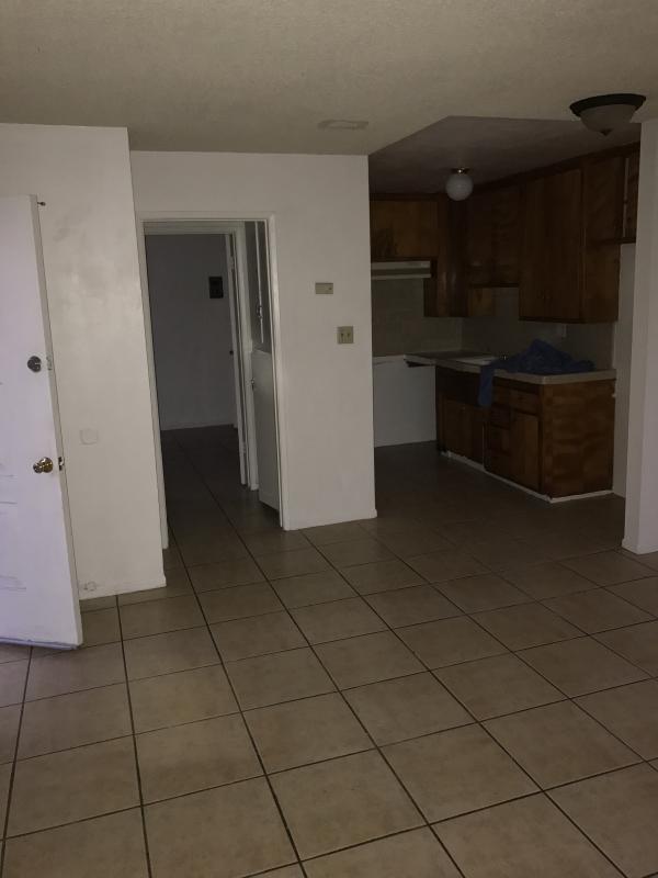 Building Photo - 827 N Marine Ave