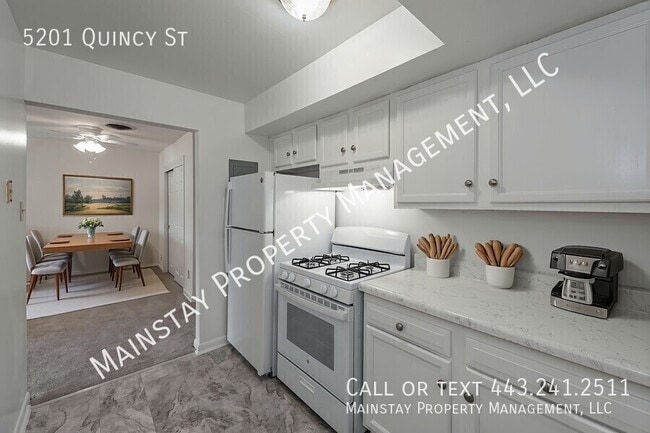 Foto del edificio - 5201 Quincy St