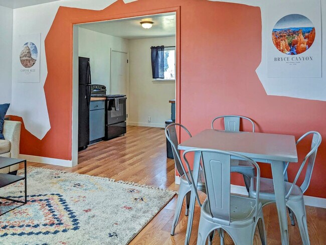 Foto del edificio - 170 E 100 N