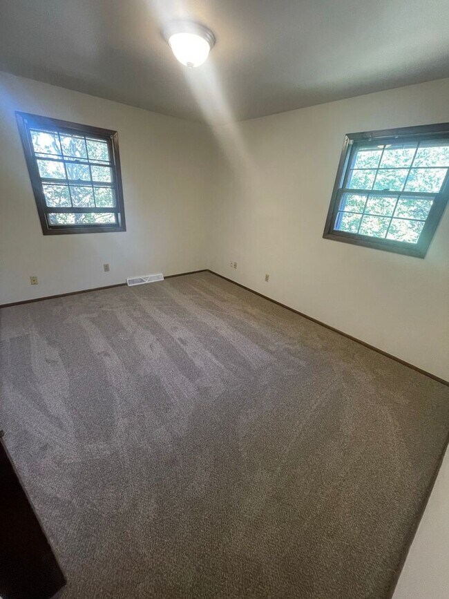 Foto del edificio - 2023-2025 Kilps Dr. (Duplex)