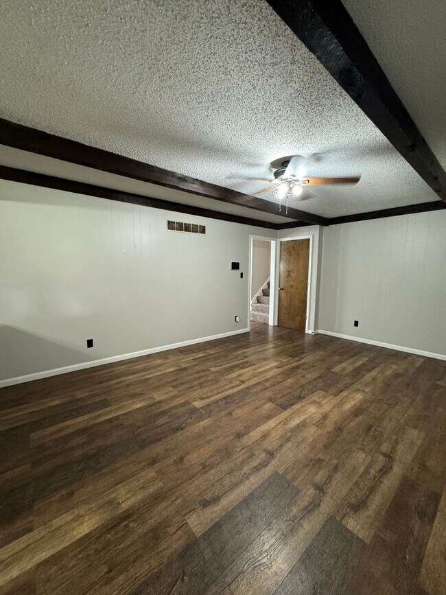 Foto del edificio - 5330 Westridge Rd