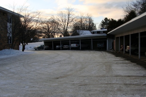 Parking - 400 Fairbanks St