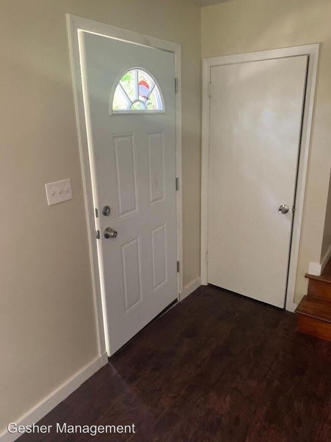 Foto del edificio - 2 br, 1 bath House - 615 Lougeay Rd