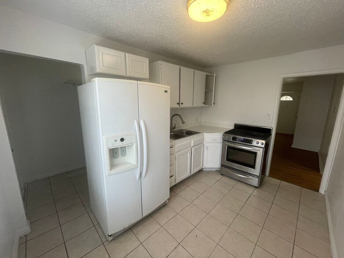 Foto principal - 1158-1160 Brooklyn Ave