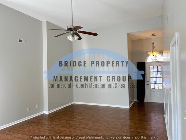 Foto del edificio - 8338 Oak Dr