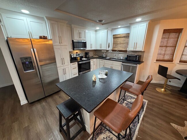 Foto del edificio - 6008 Yale St