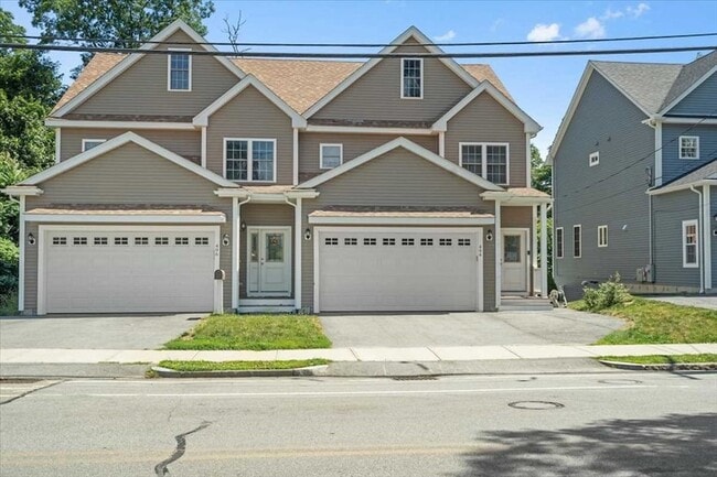 Building Photo - 494 Hamilton St