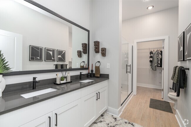 Baño principal - Landing at Coventry