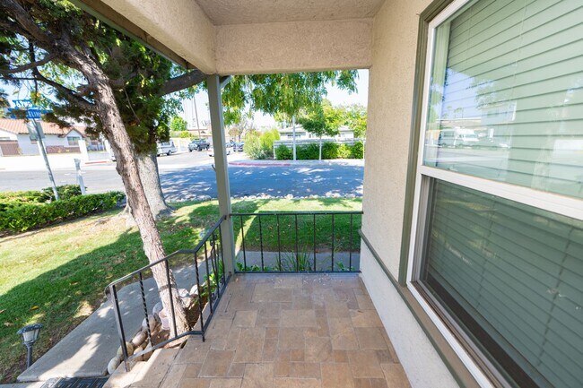 Building Photo - 3BR/2BA home with bonus room & additional ...