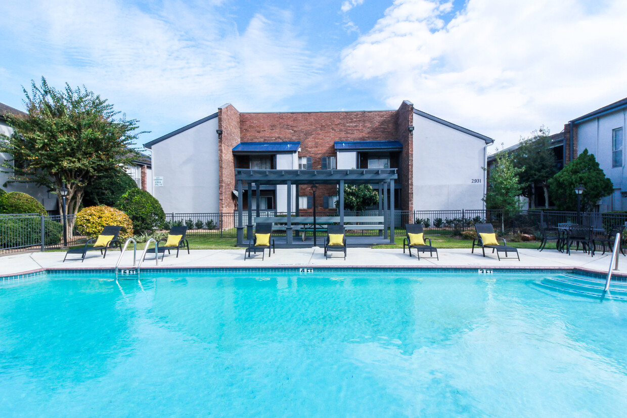 Piscina resplandeciente - Crossview Court