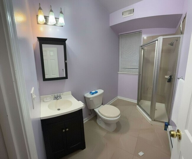 Foto del edificio - 1328 W Lombard St