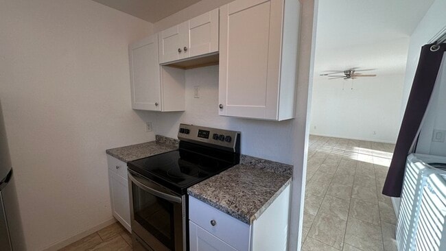 Building Photo - Central Chandler 2br Condo