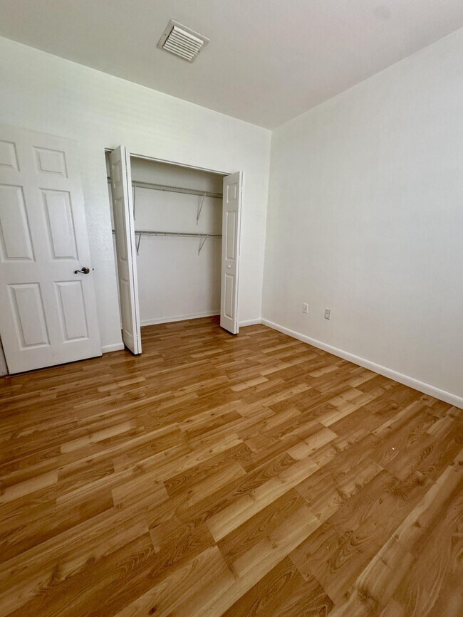 Foto del edificio - 209 Talia Cir