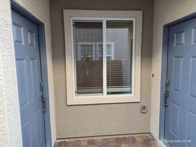 Foto del edificio - 8355 Hayden Hills Ave