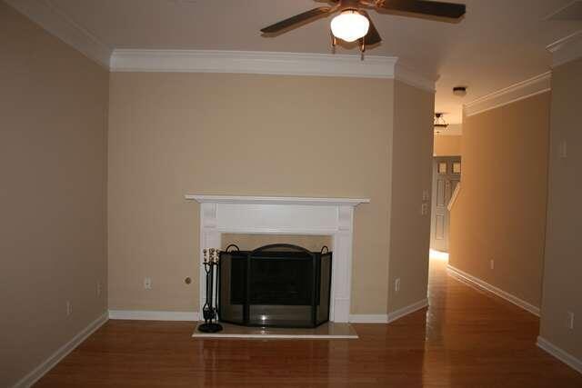 Building Photo - 933 Abbey Park Way