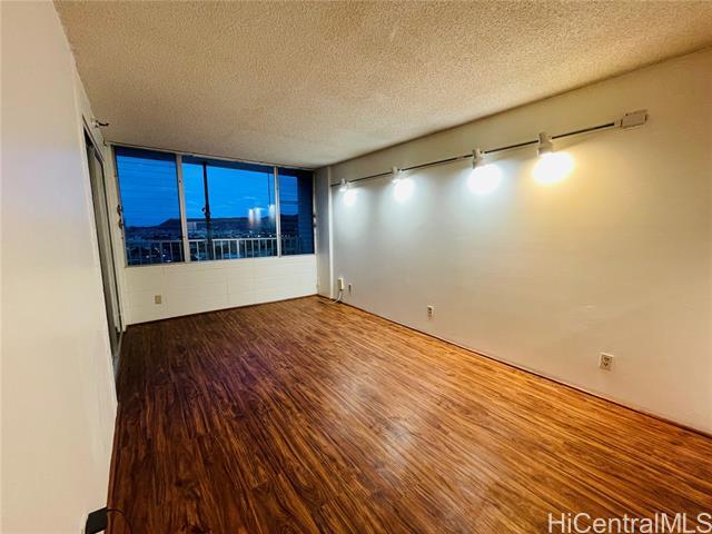 Foto del edificio - 2542 Date St